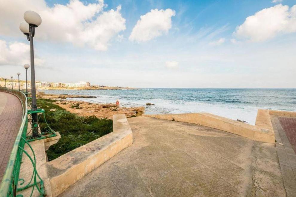 Sea View 2 Bedroom Apartment Marsaskala Kültér fotó
