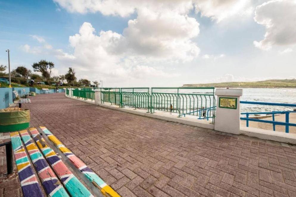Sea View 2 Bedroom Apartment Marsaskala Kültér fotó
