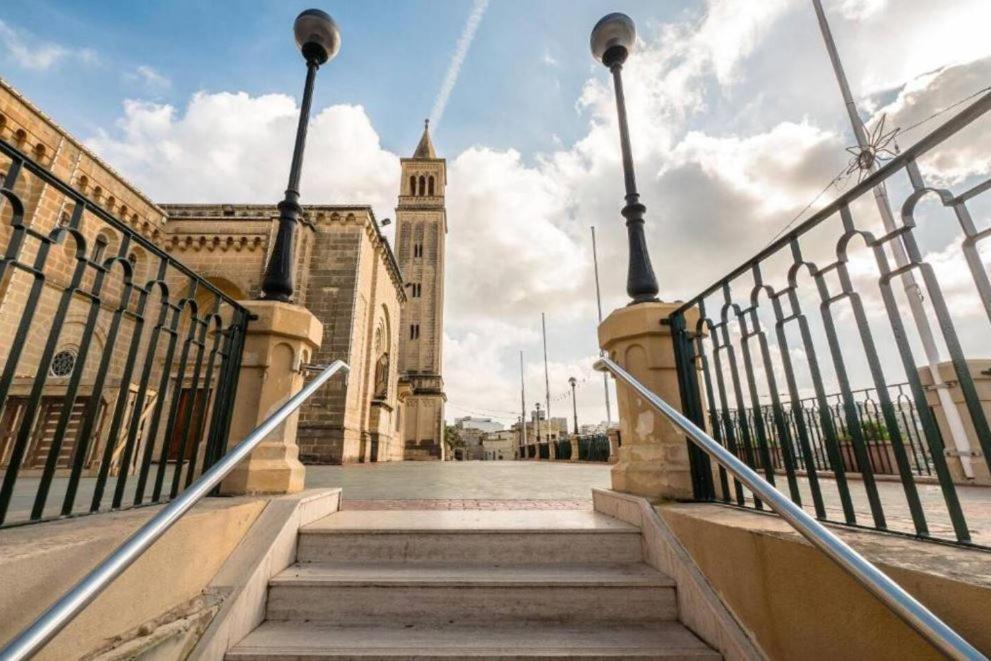 Sea View 2 Bedroom Apartment Marsaskala Kültér fotó