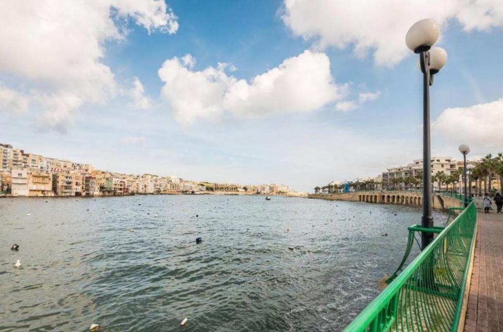 Sea View 2 Bedroom Apartment Marsaskala Kültér fotó